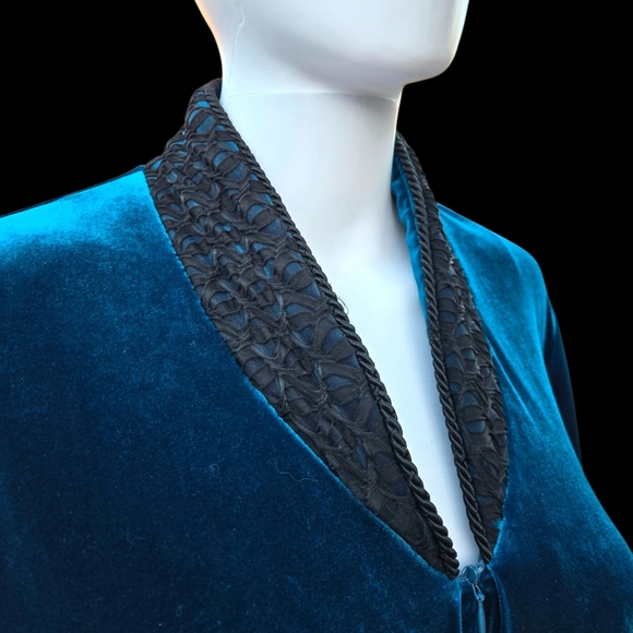 Diamond Tea Velvet Maxi Robe Size L - Picture 3 of 9